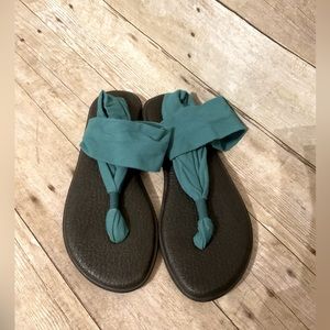 Sanuk sandals
